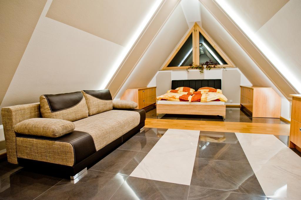 Apartamenty Toporowa Cyrhla Закопане Стая снимка